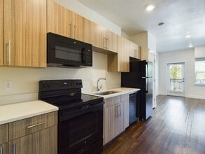 Hart Apartments in Clearfield, UT - Building Photo - Building Photo