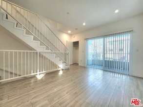 1149 1/2 Fedora St in Los Angeles, CA - Building Photo - Building Photo