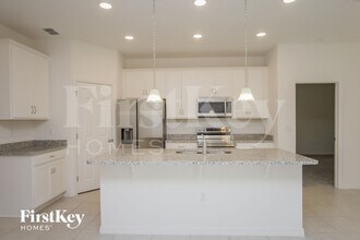 328 Corbel Ln in Bartow, FL - Foto de edificio - Building Photo