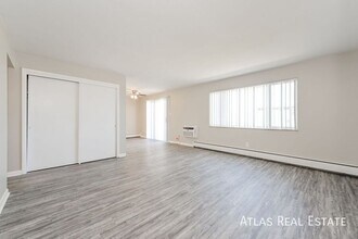10750 W 8th Ave in Lakewood, CO - Building Photo - Building Photo