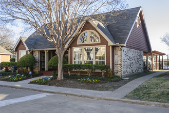 Plano Park Townhomes in Plano, TX - Building Photo - Building Photo