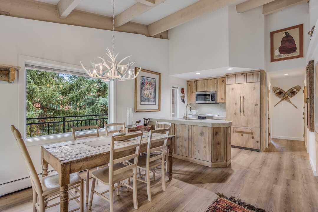731 S Mill St in Aspen, CO - Building Photo