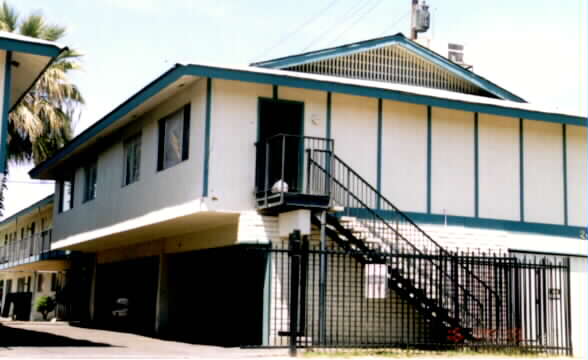 Twin Palms Apartments in Fresno, CA - Foto de edificio - Building Photo