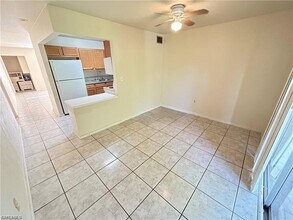 2828 Jackson St, Unit C7 in Ft. Myers, FL - Building Photo - Building Photo