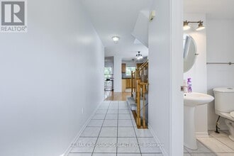3 Brimforest Gate in Toronto, ON - Building Photo - Building Photo