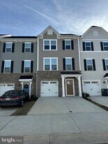 4908 Dunhaven Dr in Fredericksburg, VA - Building Photo