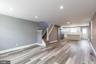 454 Old Elm St in Conshohocken, PA - Building Photo