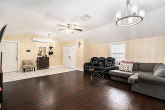 9220 McIntosh Rd in Dover, FL - Building Photo - Building Photo