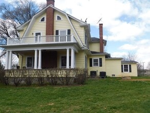 179 John Mosby Hwy in White Post, VA - Building Photo - Building Photo