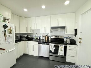 135 Inman St in Cambridge, MA - Building Photo - Building Photo