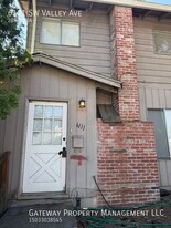 6111 SW Valley Ave in Beaverton, OR - Building Photo