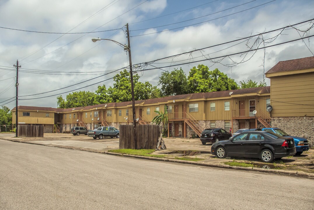 Mt. Hebron Village Apartments in Houston, TX - Building Photo