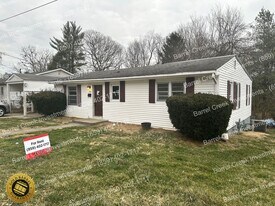 104 Williams Ct in Danville, KY - Building Photo