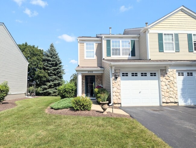 2502 Oak Tree Ln