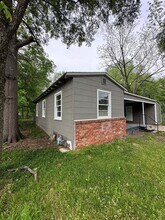 106 Circle Dr in Bogata, TX - Building Photo - Building Photo