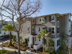 2100 Cresta Dr in Newport Beach, CA - Building Photo