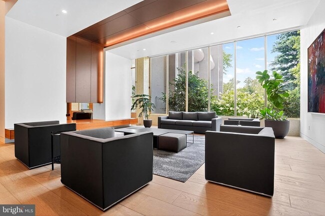 2401 Pennsylvania Ave in Philadelphia, PA - Foto de edificio - Building Photo