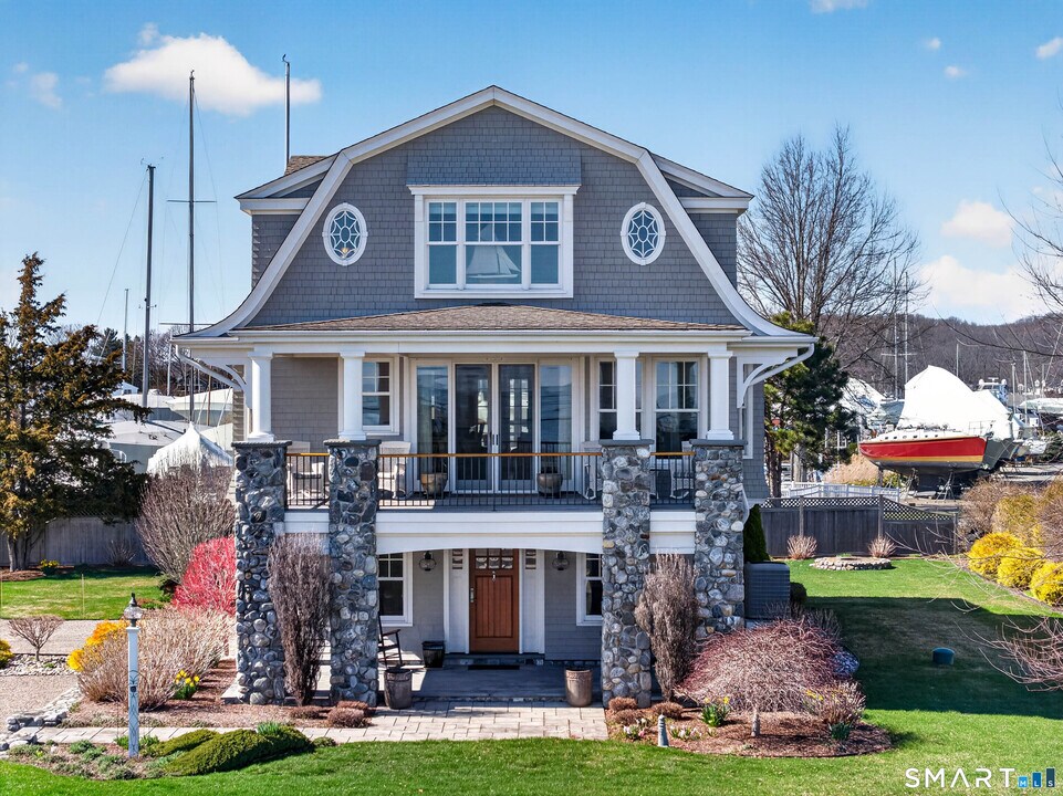 505 Seaside Ave in Westbrook, CT - Building Photo