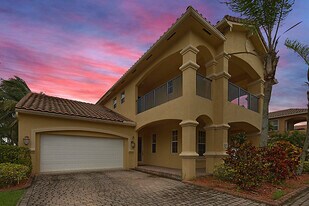748 Cresta Cir in West Palm Beach, FL - Building Photo