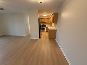 84 W Belvidere Rd in Grayslake, IL - Building Photo - Building Photo