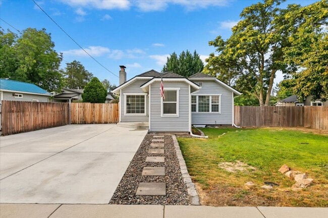 property at 4801 W Irving St