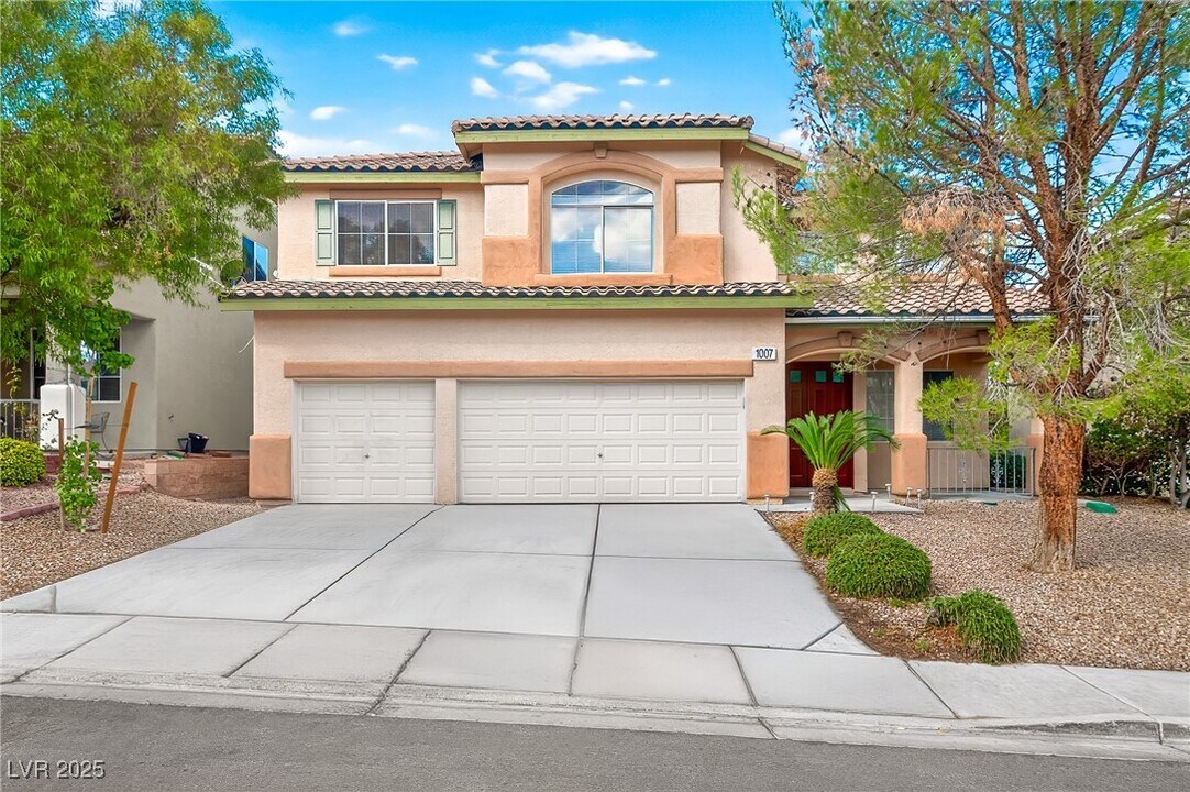 1007 Paradise View St in Henderson, NV - Building Photo