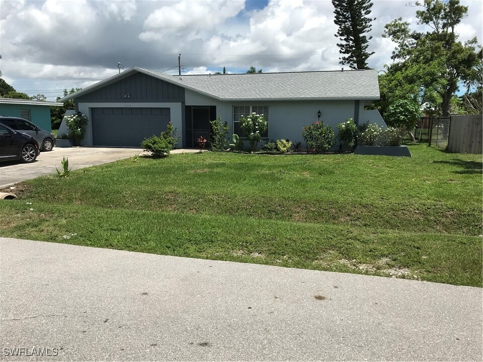 2112 Ephraim Ave in Ft. Myers, FL - Building Photo