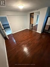 336 Conlins Rd in Toronto, ON - Building Photo - Building Photo