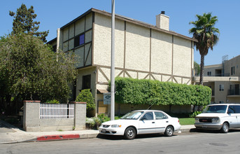 1737 Peyton Ave in Burbank, CA - Building Photo - Building Photo