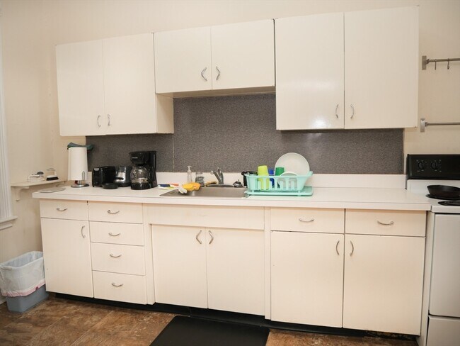 395 Harvard St in Brookline, MA - Building Photo - Building Photo