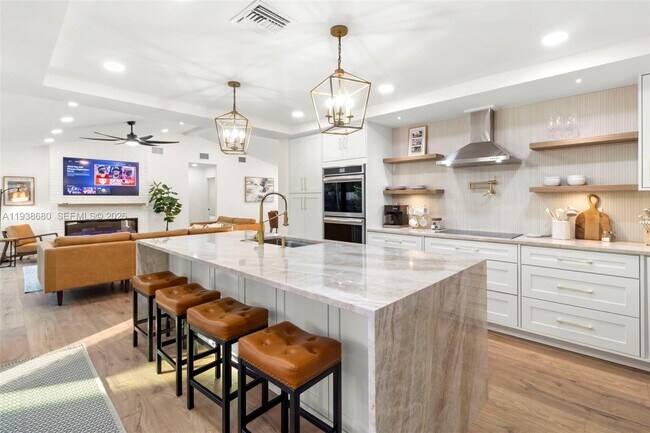 3540 NE 28th Ave in Lighthouse Point, FL - Building Photo - Building Photo