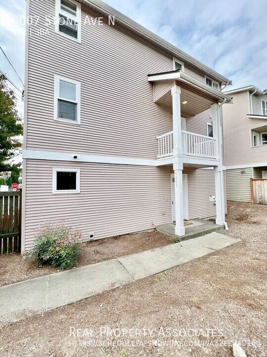 9007 Stone Ave N in Seattle, WA - Building Photo