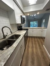 4089 Lake Forest Dr in Sarasota, FL - Building Photo - Building Photo