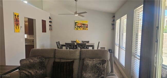 96 Quiet Desert Ln in Henderson, NV - Building Photo - Building Photo