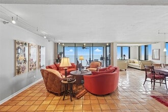 97 Sunset Dr in Sarasota, FL - Building Photo - Building Photo
