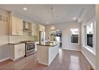 3020 Richmond St photo'