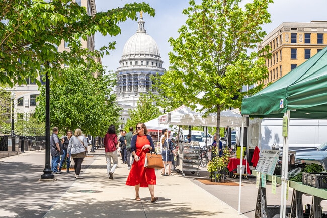 Apartamentos Alquiler en Delafield, WI