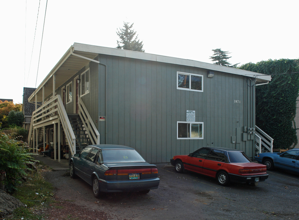 1871 Harris Aly in Eugene, OR - Foto de edificio