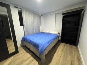 14212 SE 38th St in Bellevue, WA - Building Photo - Building Photo