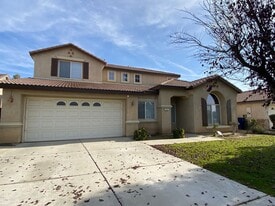 14 Claudia Autumn Dr in Bakersfield, CA - Building Photo