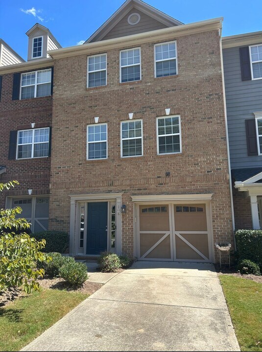 108 Gallent Hedge Trail in Apex, NC - Building Photo