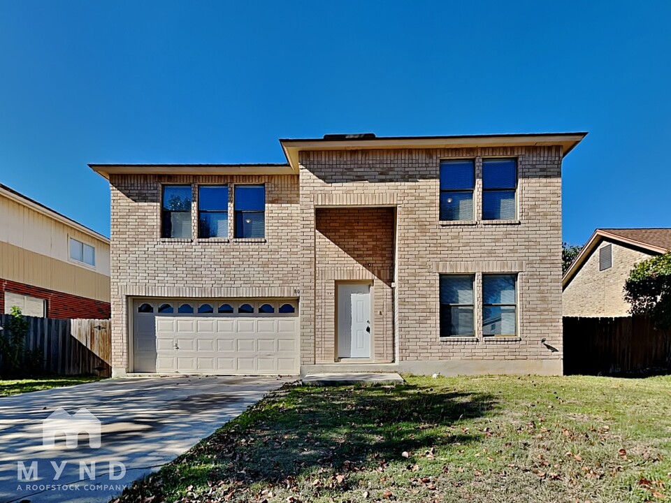 8031 Manderly Pl in Converse, TX - Building Photo