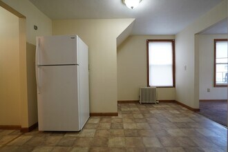 96 Nichols Ave in Watertown, MA - Building Photo - Building Photo