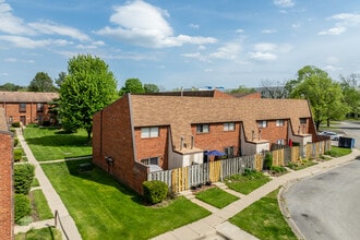 Camelot in Westerville, OH - Foto de edificio - Building Photo
