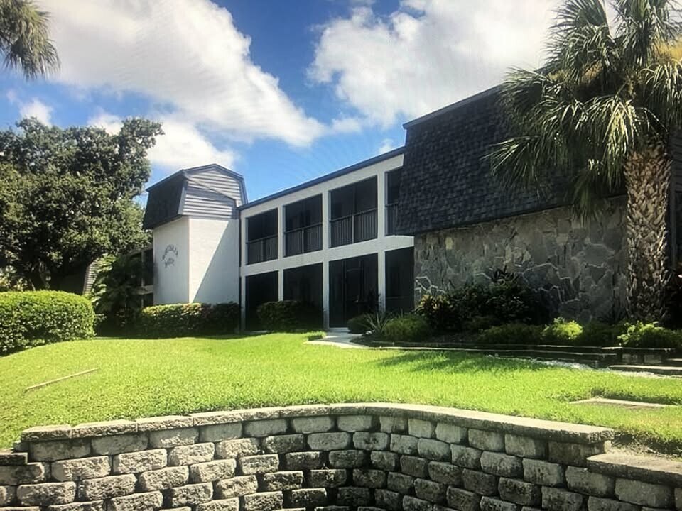 2124 N Tamiami Trl, Unit Whitaker Bayou in Sarasota, FL - Foto de edificio