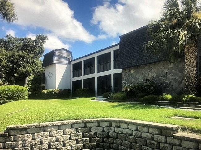 property at 2124 N Tamiami Trl