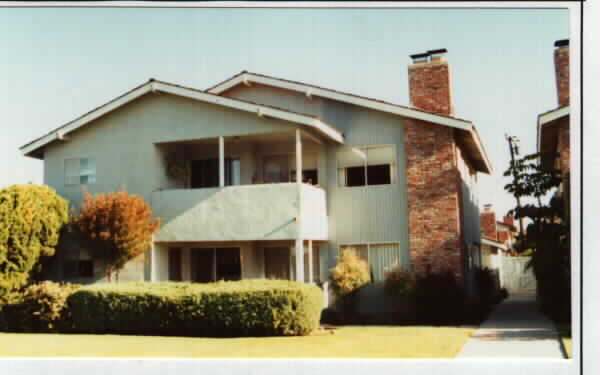 747-751 Ivywood Dr in Oxnard, CA - Building Photo - Building Photo