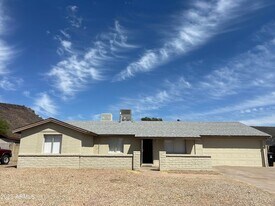 13433 N 16th Ave in Phoenix, AZ - Building Photo