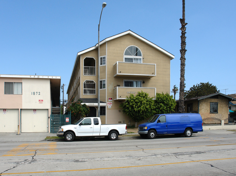 Pacific Heights in Long Beach, CA - Foto de edificio