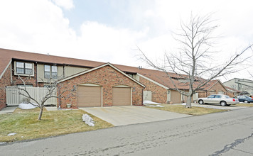 Tiffany Square Condos in Southfield, MI - Building Photo - Building Photo